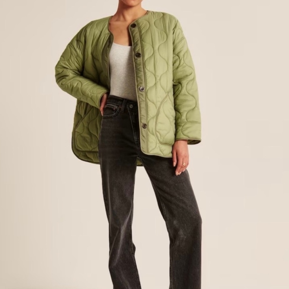 Abercrombie & Fitch Quilted Liner Jacket size Large Army Green Women’s NWT